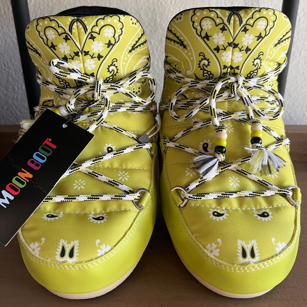 Moon Boot Alanui Yellow Winter